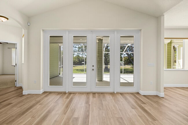 Building Photo - 4085 Crooked Mile Rd