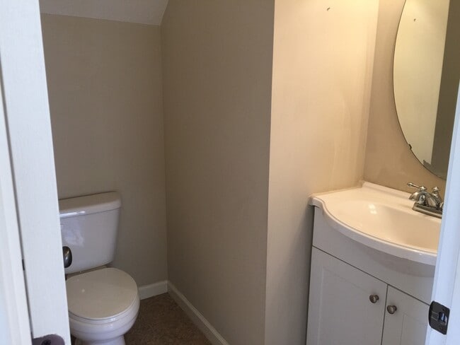 Building Photo - Beautiful Home in West Knoxville