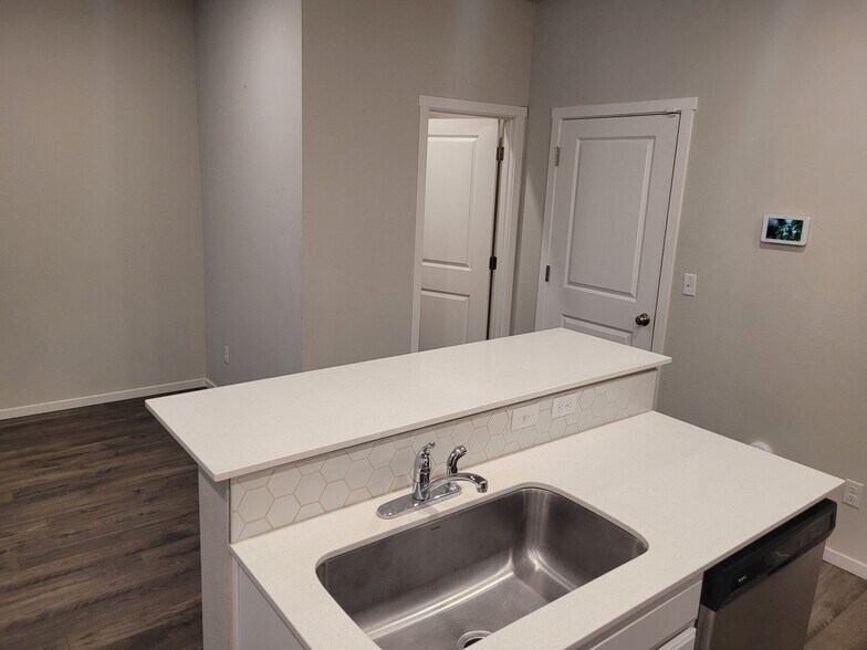 Building Photo - 1274 NW Upas Pl