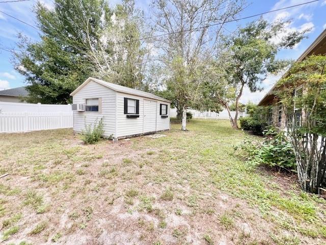 Building Photo - 1652 E Houston Dr