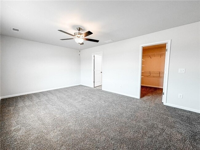 Building Photo - 6320 Pne Sta Dr