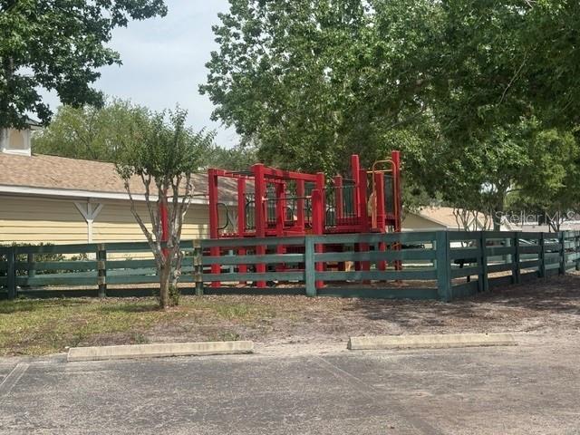 Building Photo - 18448 Bridle Club Dr
