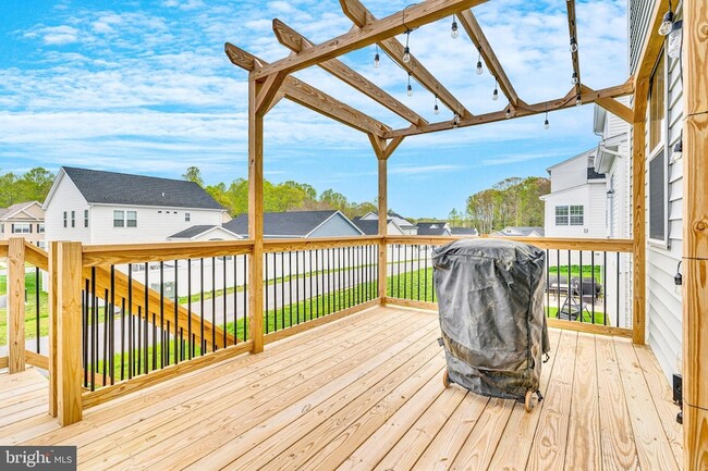 Building Photo - 41530 Fairwood Ct
