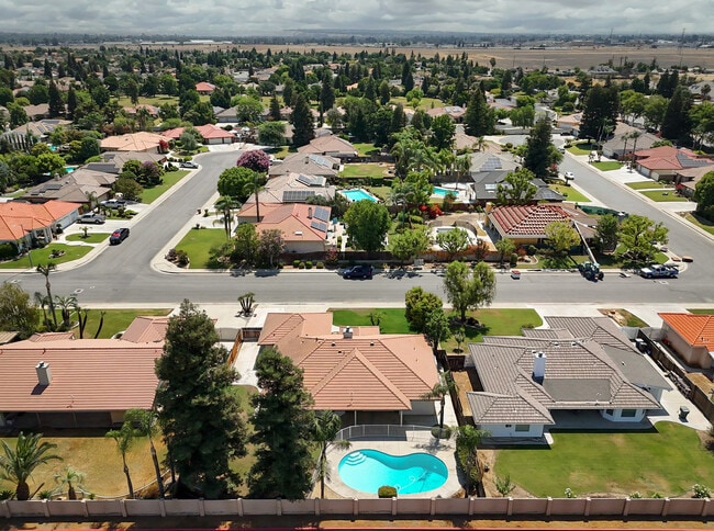 Building Photo - 4709 Laurel Springs Dr