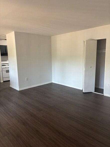 Building Photo - 812 Brook Hill Rd