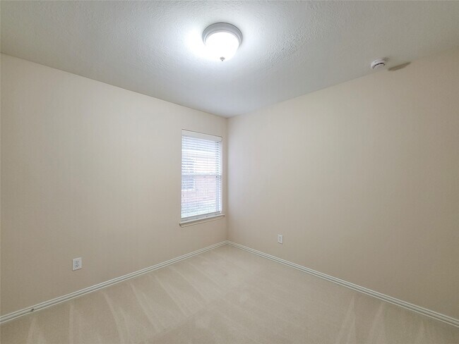 Building Photo - 6806 Haley Ct