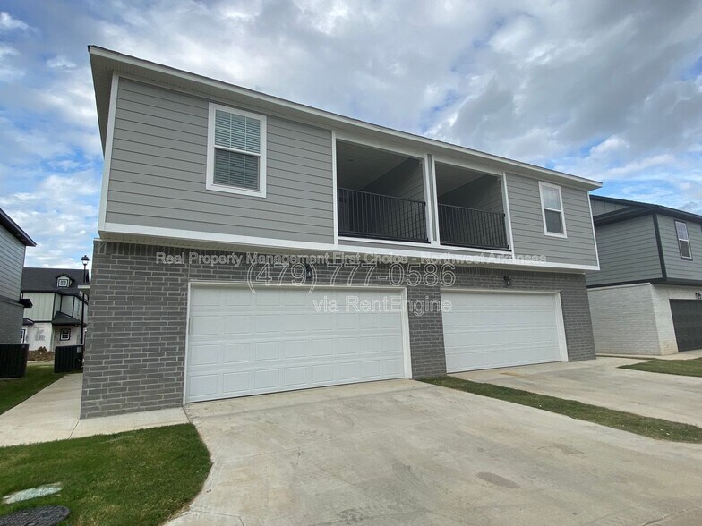 Building Photo - 820 S Benchmark Ln