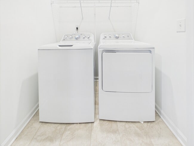 Building Photo - 5511 Wolfpack Aly