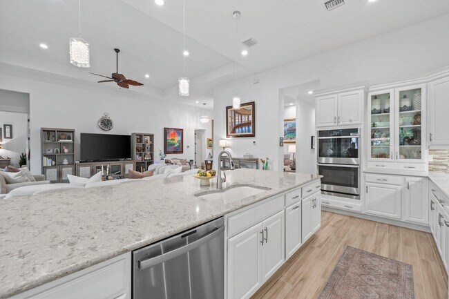 Building Photo - 9368 Cantal Cir E