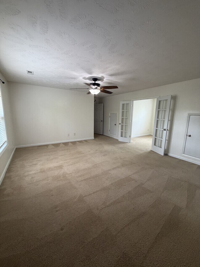 Building Photo - 44 Cutter Cir