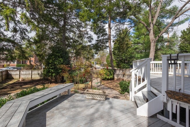 Building Photo - 317 W College Ter