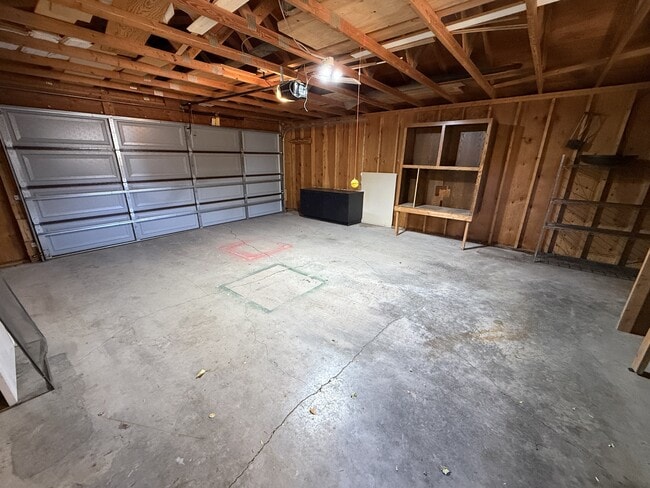 Building Photo - 2004 1st Ave S