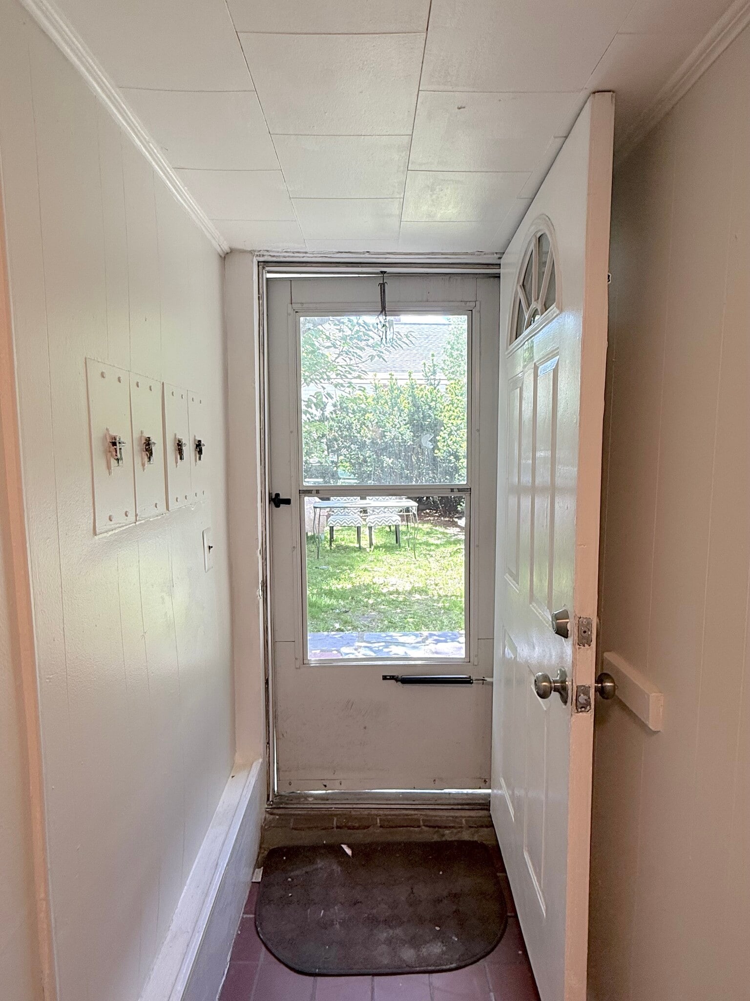 Building Photo - 84 Thorndike St