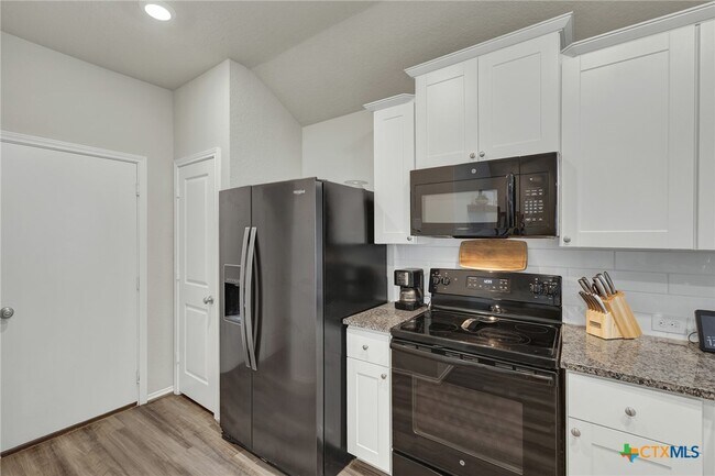 Building Photo - 1814 Strawberry Fld