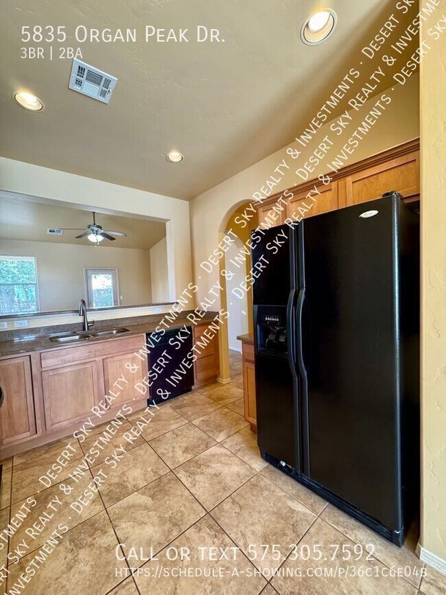 Building Photo - 5835 Organ Peak Dr
