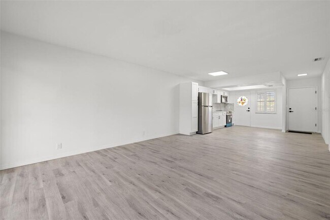 Building Photo - 1433 S Belcher Rd