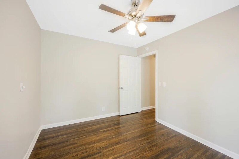 Building Photo - 609 Durrett Dr