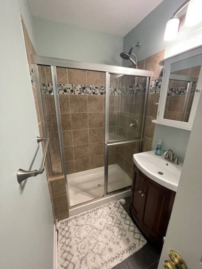 Building Photo - 10417 S Grant Ave