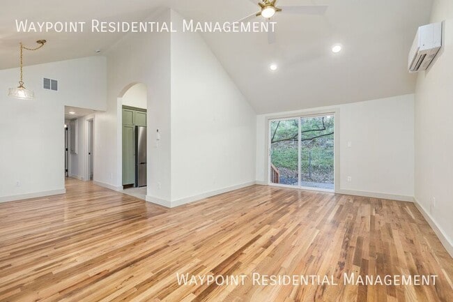 Building Photo - 2989 S Ivy St