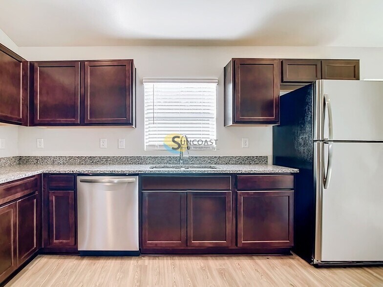 Building Photo - 14832 SW 47th Ct