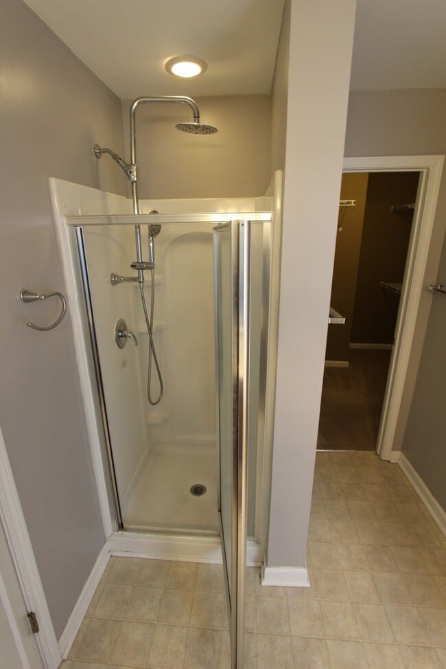 Building Photo - 663 Winding Branch Rd