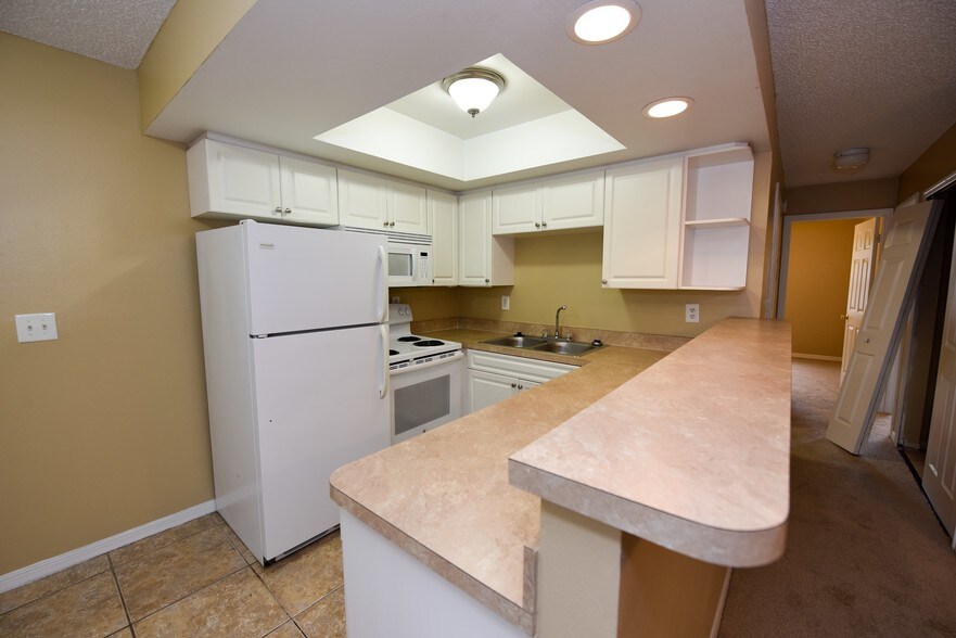 Green Oaks Apartments 3801 W Tyson Ave Tampa FL 33611 Apartment Finder