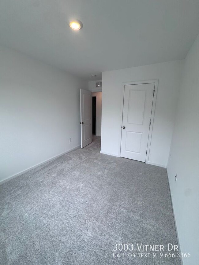 Building Photo - 3003 Vitner Dr