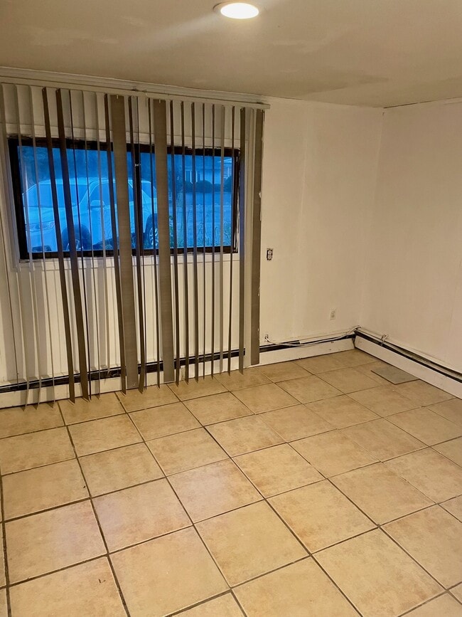 Building Photo - 1077 Martinstein Ave