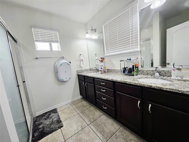 Building Photo - 3102 Camino Real Dr N