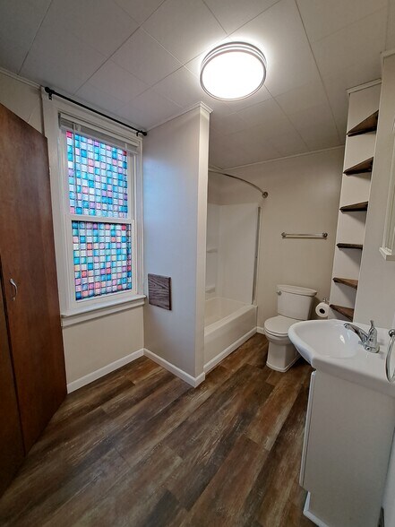 Bathroom - 707 State Street