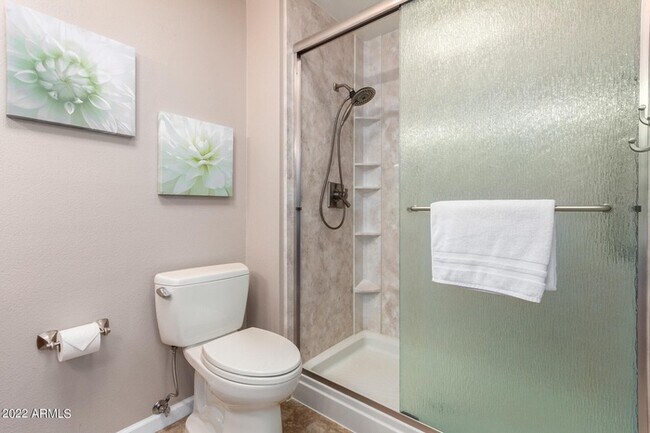 Building Photo - Your Oasis Awaits!