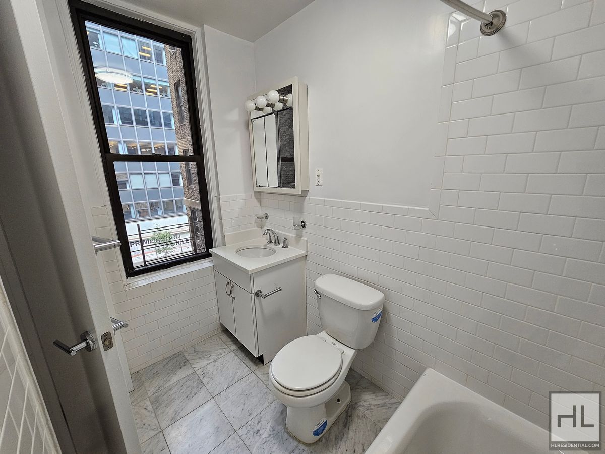 Building Photo - EAST 46 STREET