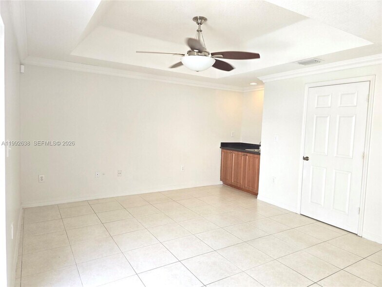 Building Photo - 8421 SW 124th Ave