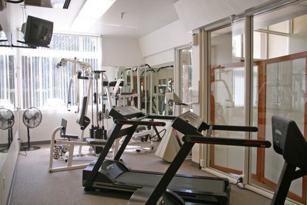 Fitness Center - 109 Irvine Inn Apartments