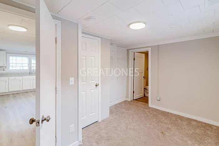 Building Photo - 225 Virginia Dr