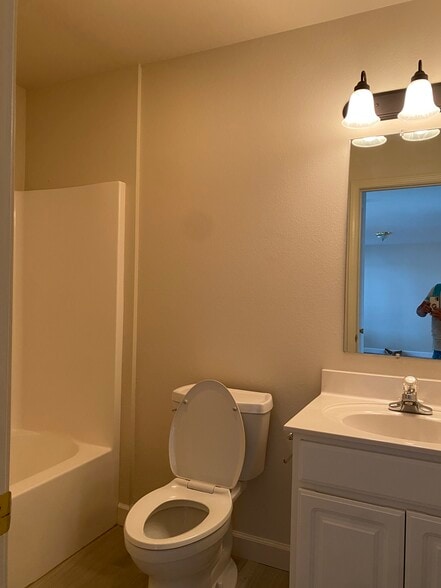 Full Bathroom - Lower Level - 1205 Pinewood Dr