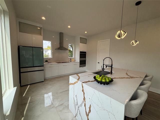 Building Photo - 918 Duluth St