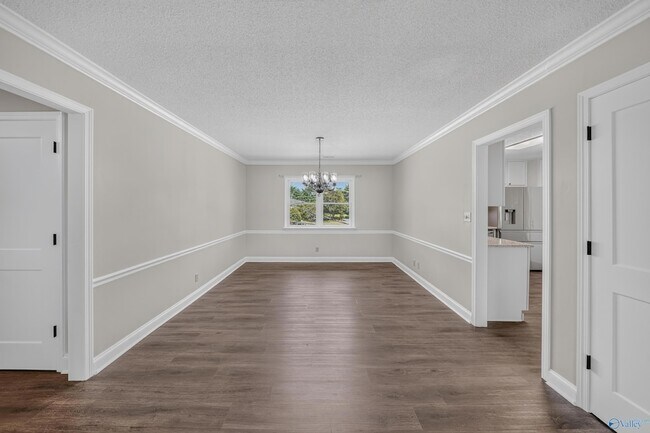 Building Photo - 1208 SE Willowbrook Dr