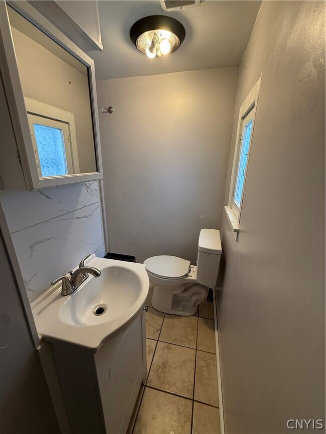 Building Photo - 7 Pimm Ave