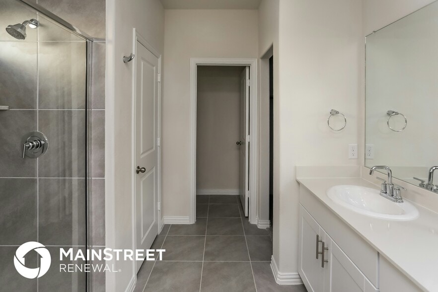 Building Photo - 525 Janette Ct