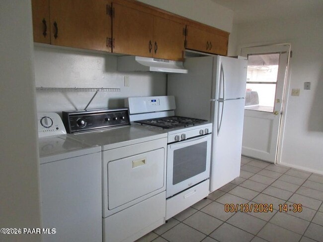 Building Photo - 1205 Stetson Rd