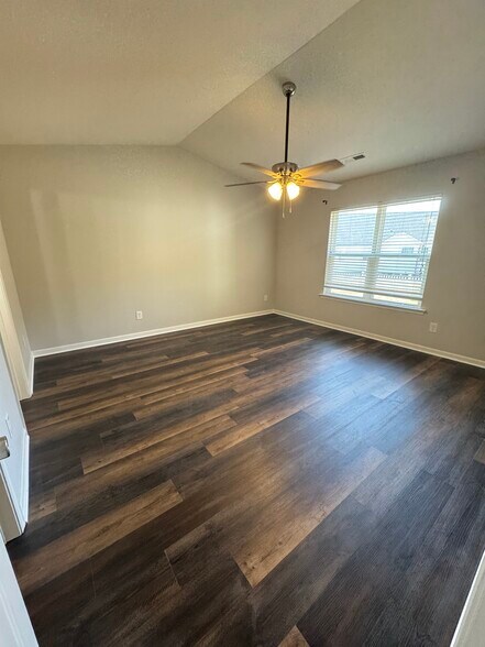 Building Photo - 1617 Friendly Rd