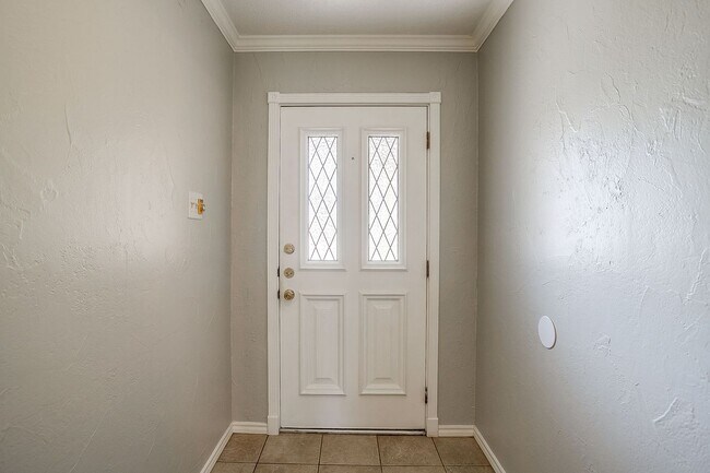 Building Photo - Spacious 3 Bed. 2 Bath Rental Ready for New Tenants- HEB ISD- 76040