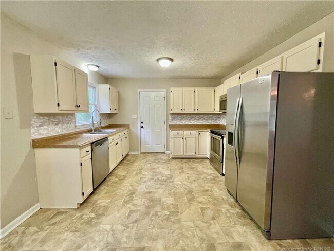 Building Photo - 5775 Sonora Pl