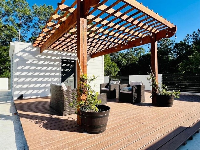 Building Photo - 11511 Mockingbird Hill