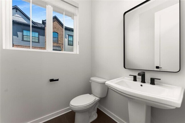 Building Photo - 455 Ashbury Dr