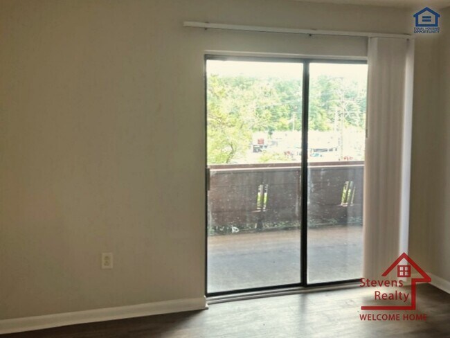 Building Photo - 915 S Seminole Dr