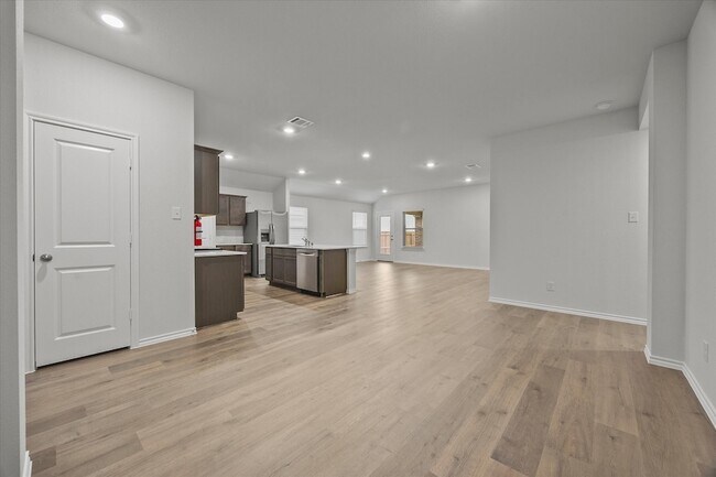 Building Photo - 2307 Albert Ln