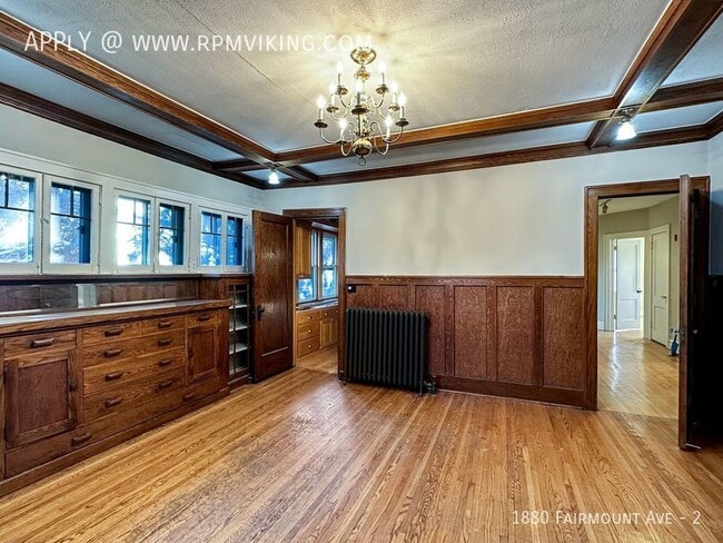 Building Photo - 3Br with Sun room or 4Br 2ba. ~ Flexible T...