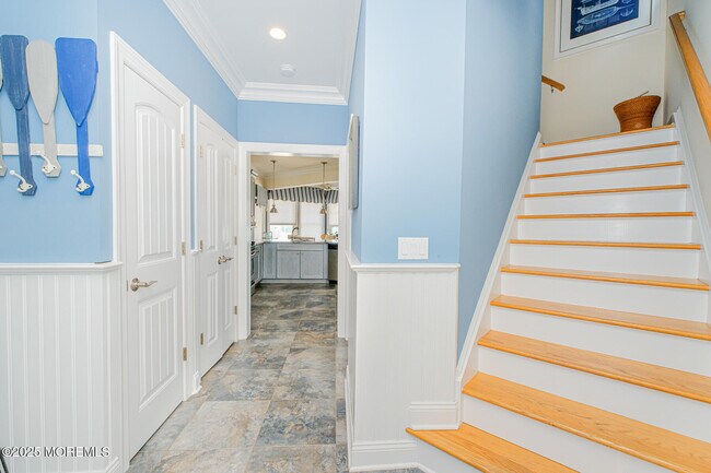 Building Photo - 257 Beach Front